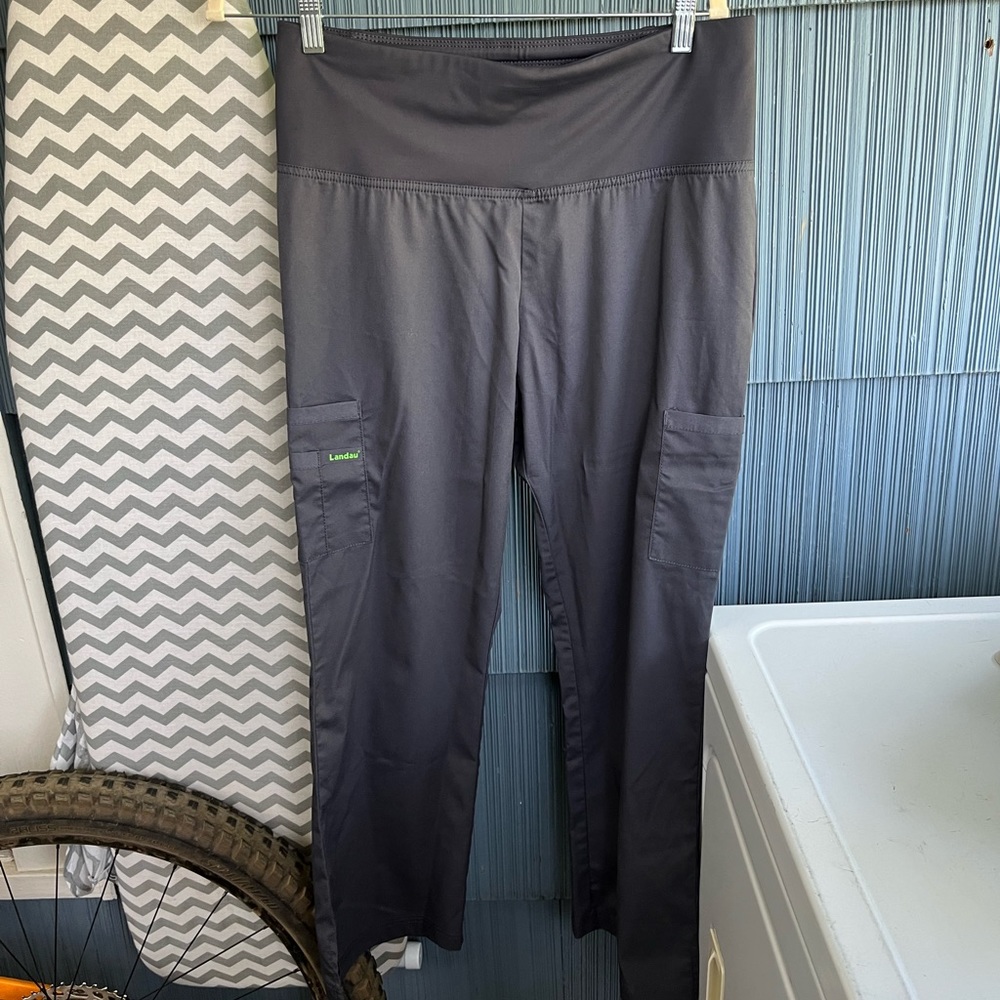 Women’s Medium Gray Scrub Bottoms